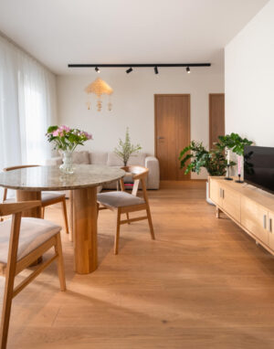 Nature Meets Modernity: A Cohesive Design with Oak Flooring and Doors