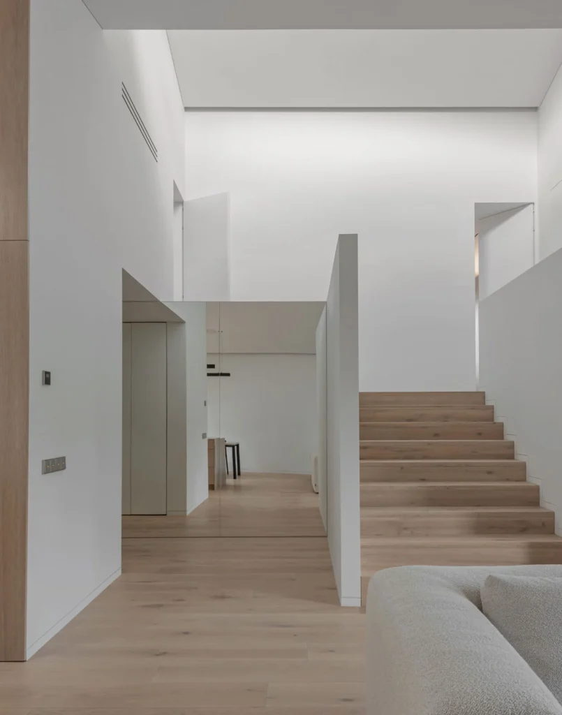 Subtle Beauty of Oak Floors and Doors in a Cozy, Autumn Inspired Interior